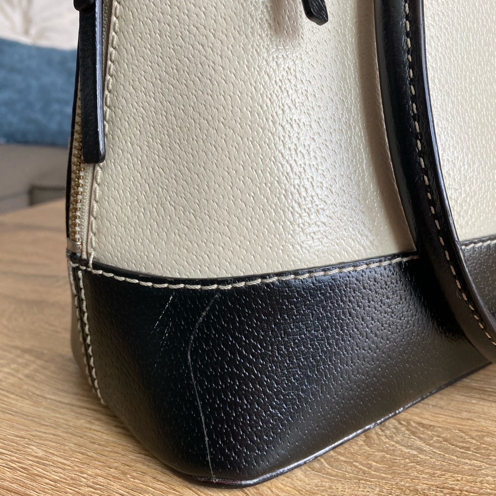 Kate Spade off white and black shoulder purse - Picture 6 of 9